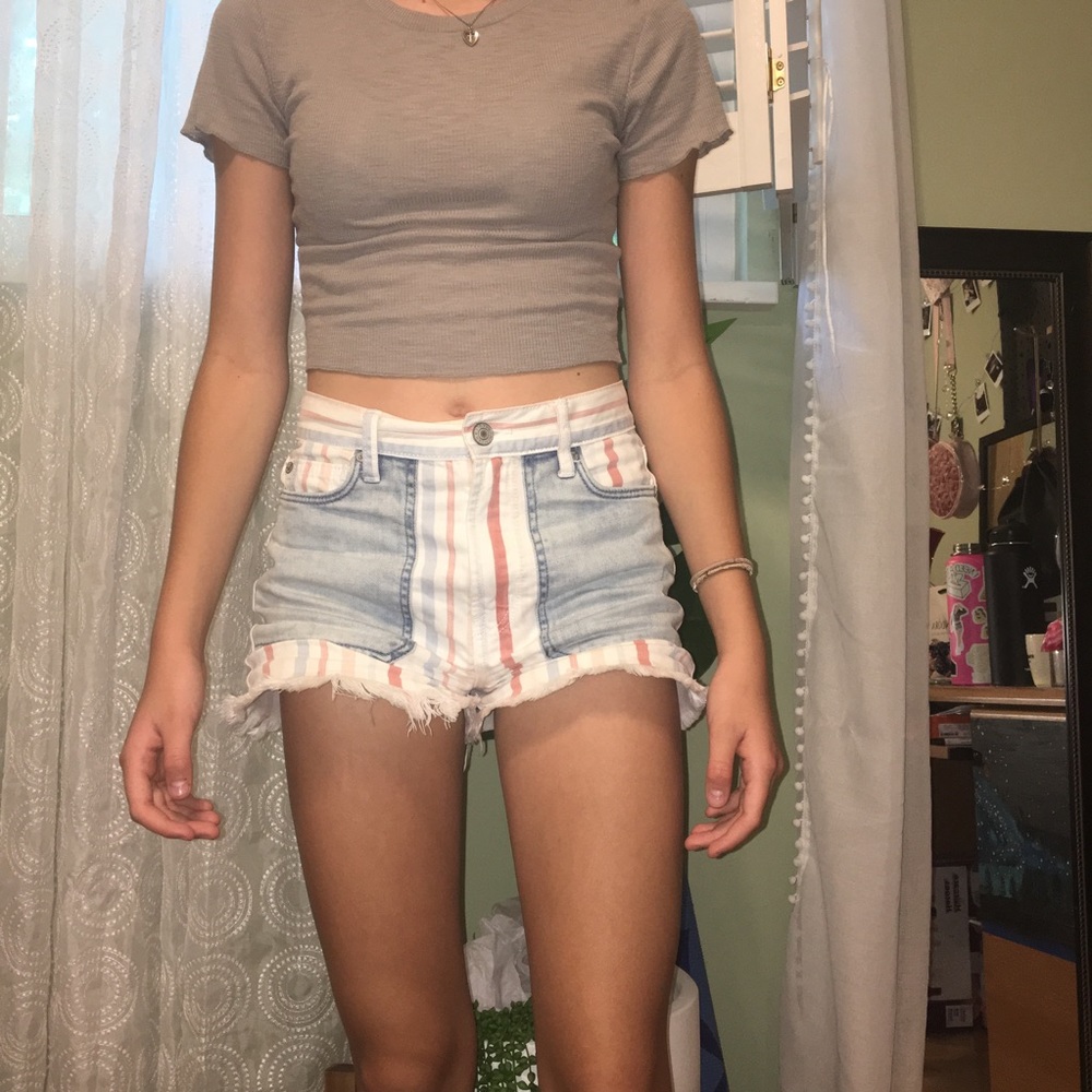 Forever 21 cropped shirt